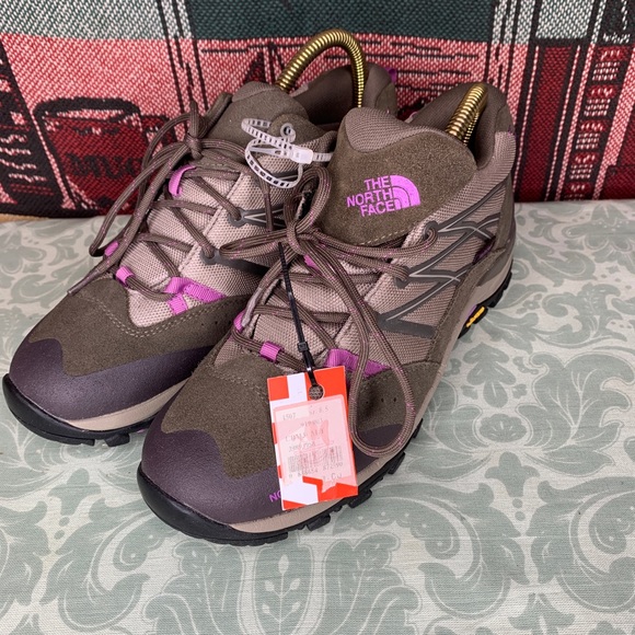 The North Face Shoes - NEW The North Face CDM3 Womens Storm ll Size 8.5 Khaki/Iris Orchid Purple
